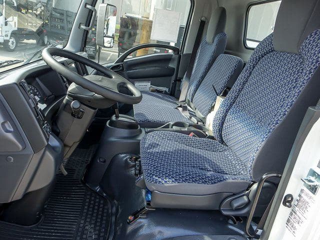 2025 Chevrolet 4500 HG LCF Gas Work Truck image 9