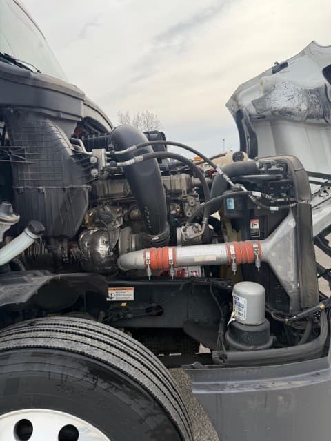 2024 Freightliner Cascadia image 9