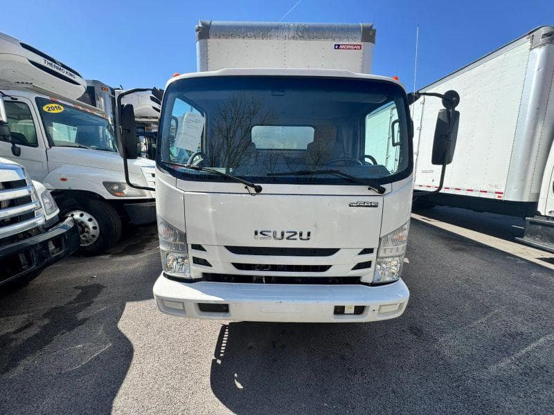 2019 Isuzu NPR image 1