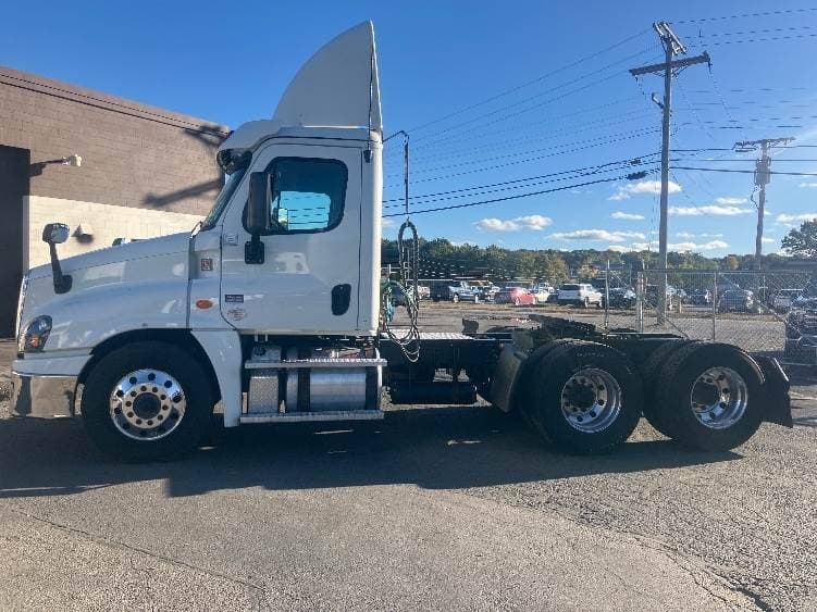 2018 Freightliner Cascadia image 9