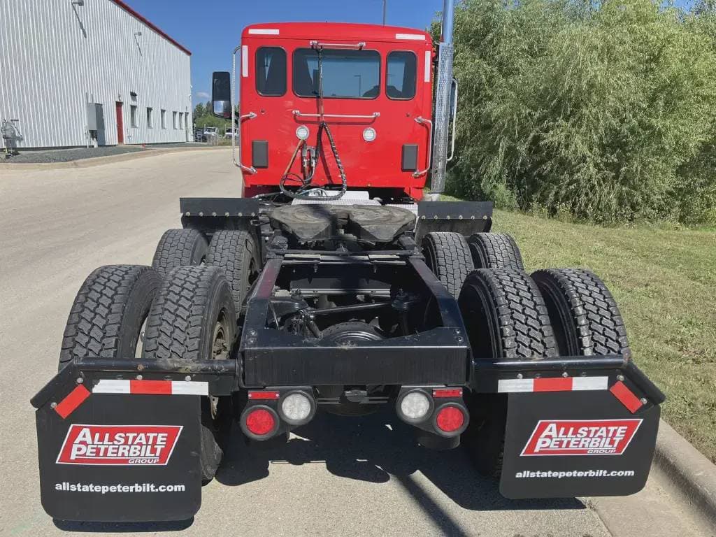 2022 Peterbilt 567 image 5