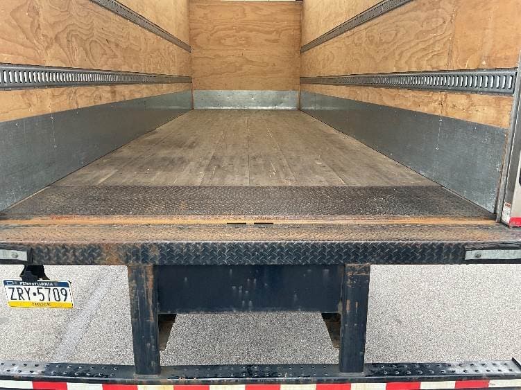 2022 International MV607 Box Truck - 220HP, 6 Speed Automatic, Roll up Door image 9