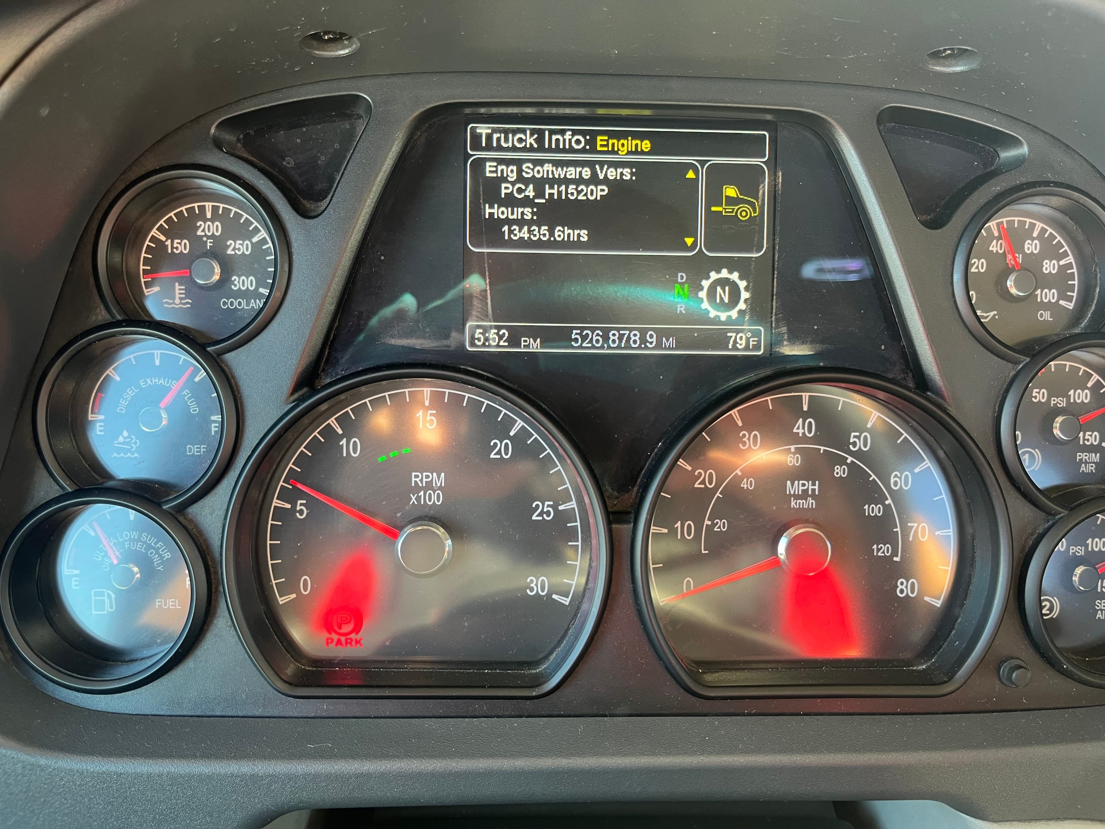 2020 Peterbilt 579 image 5