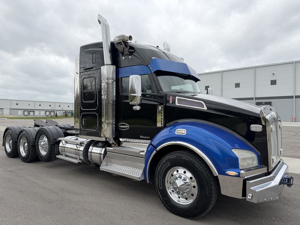 Used 2020 KENWORTH T880 image 4