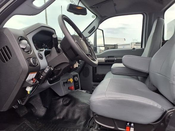 2027 Ford F750 SD image 13