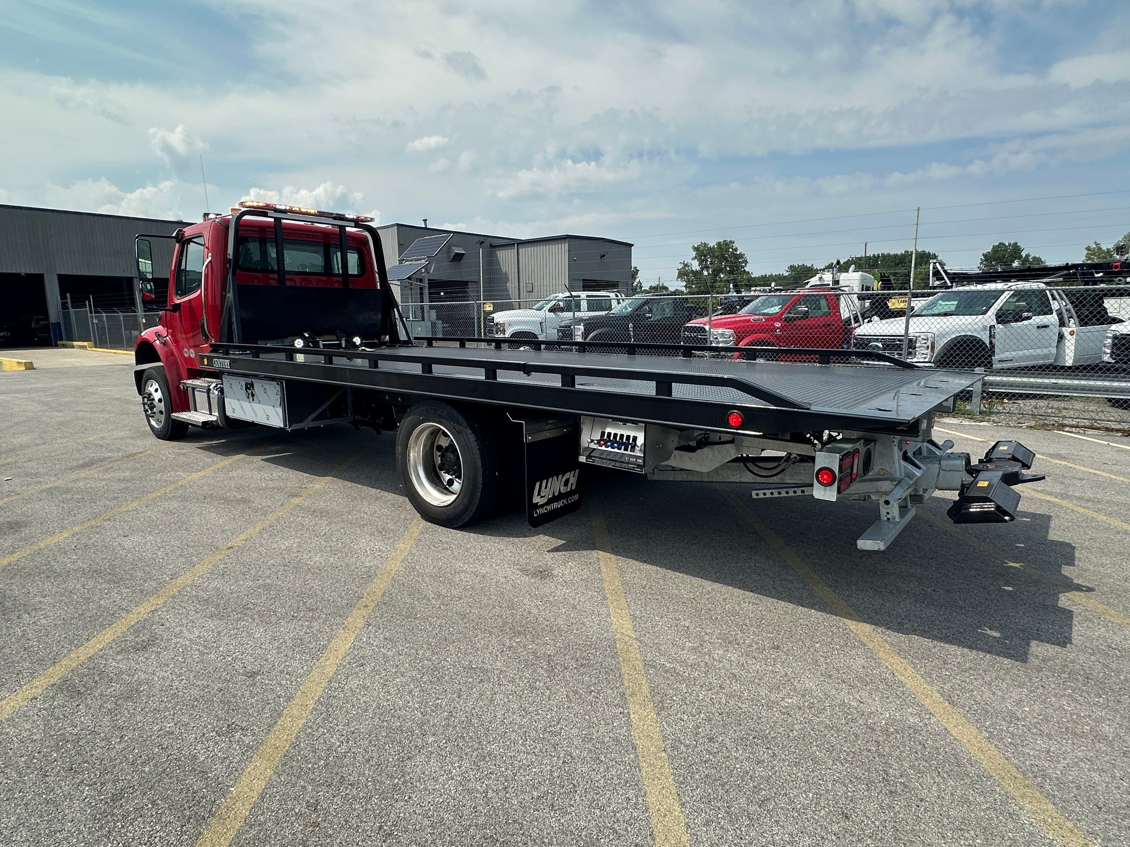 2025 Freightliner M2 106 Medium Duty WITH A CENTURY 21.5' STEEL CARRIER  (SK#: 6119C) image 4