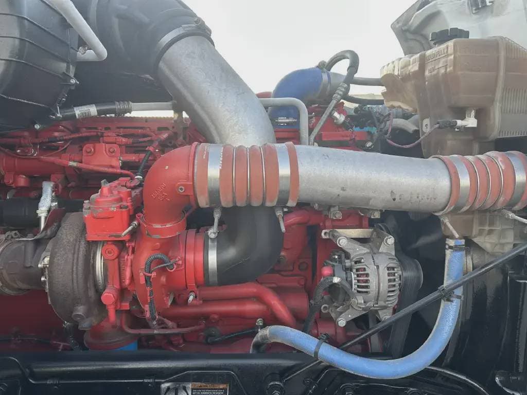 2022 Peterbilt 579 image 9