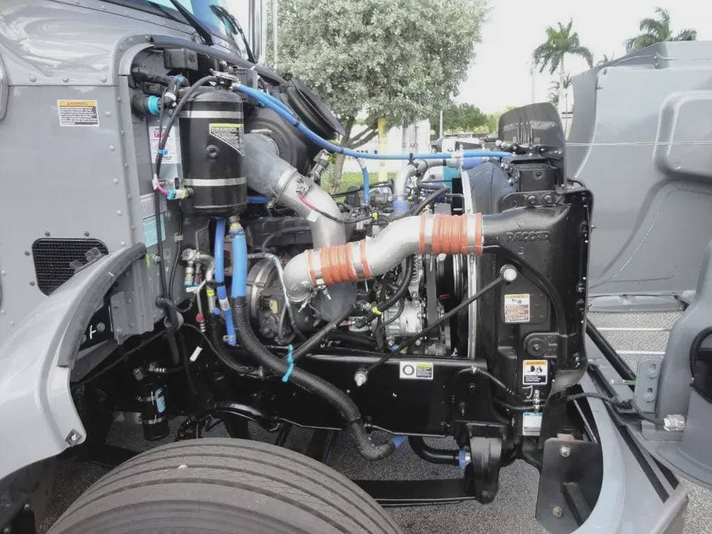 2022 Peterbilt 337 image 3