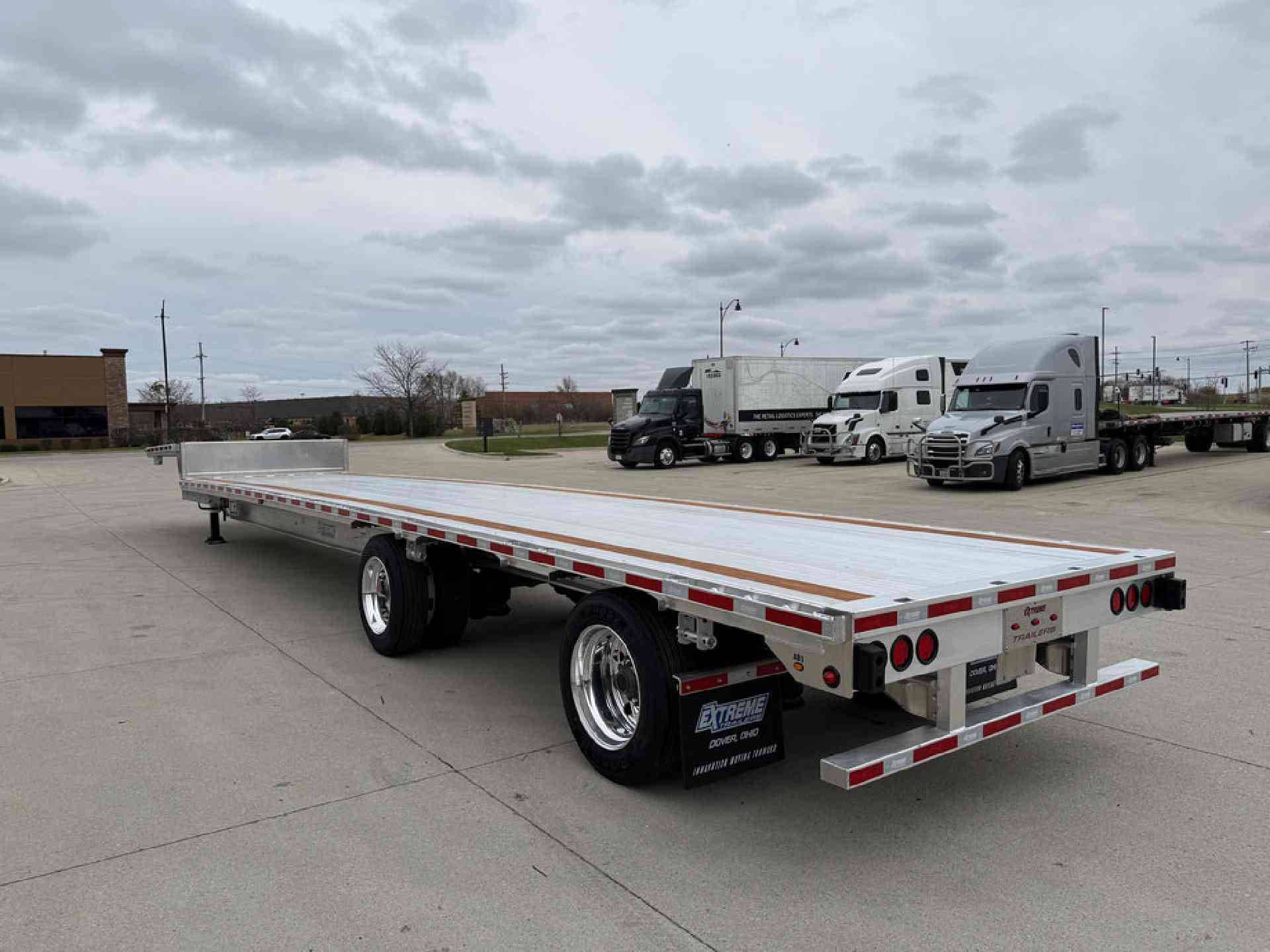 2027 Extreme XS60 Step Deck image 15