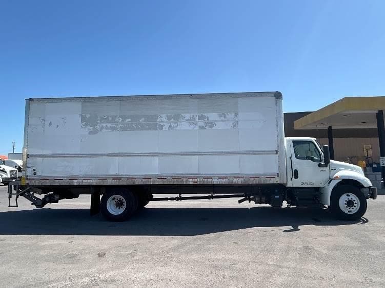 2022 International MV607 Box Truck - 220HP, 6 Speed Automatic, Roll up Door image 15