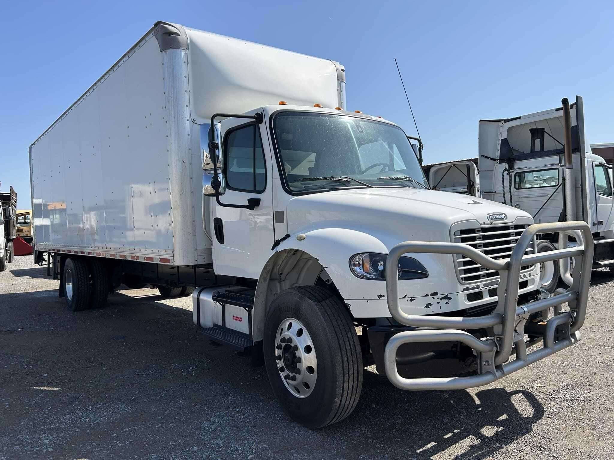 2019 Freightliner M2 image 8