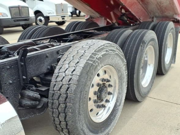 2026 Kenworth T880S image 10