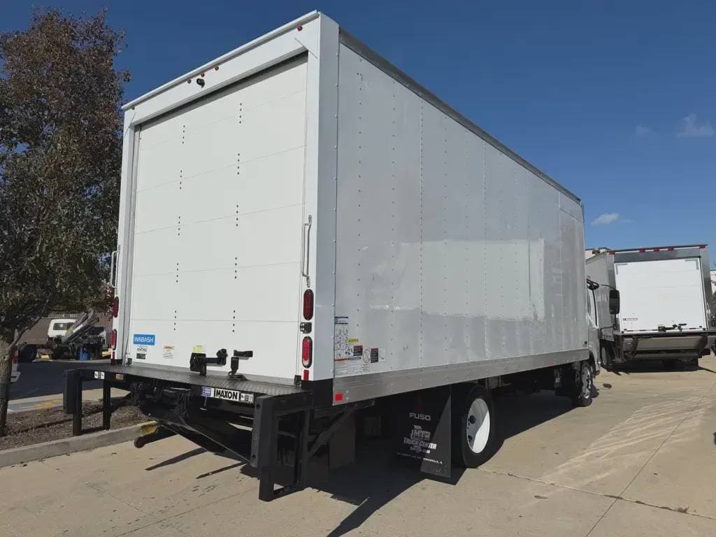 2023 Chevrolet 4500 image 3