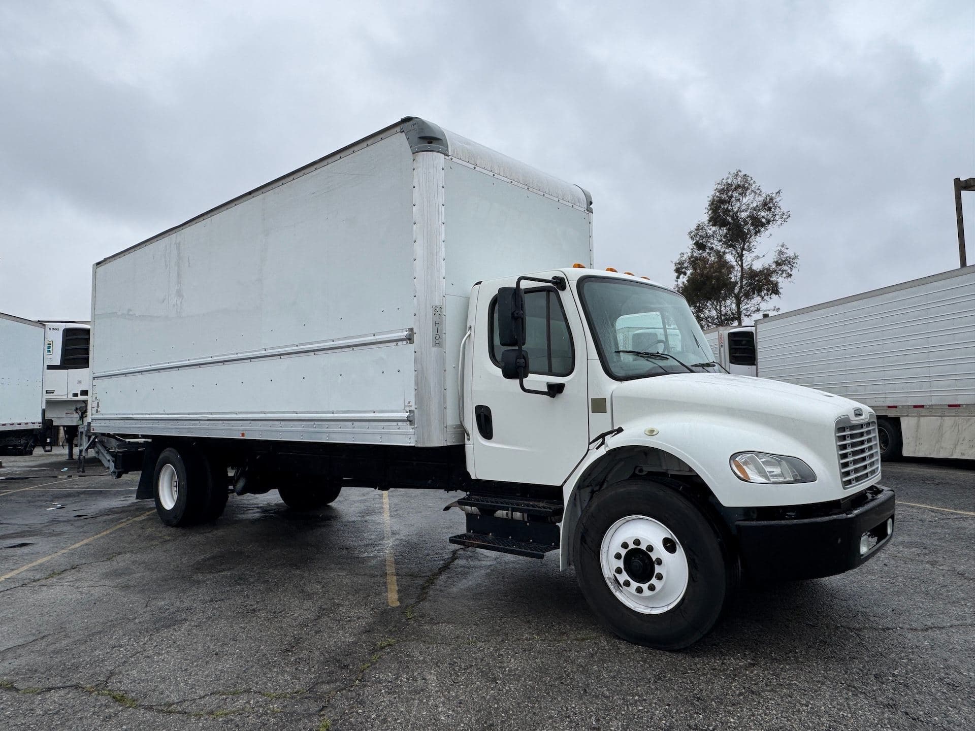 2018 Freightliner BUSINESS CLASS M2 106 image 3