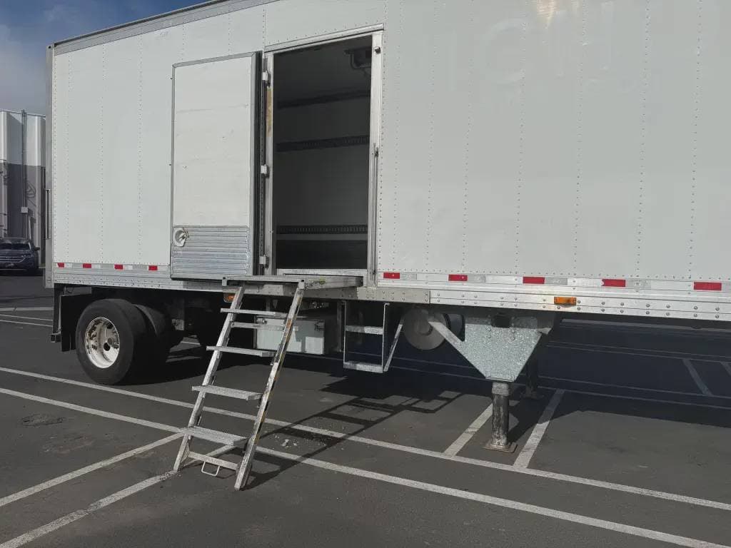 2018 Hyundai image 2