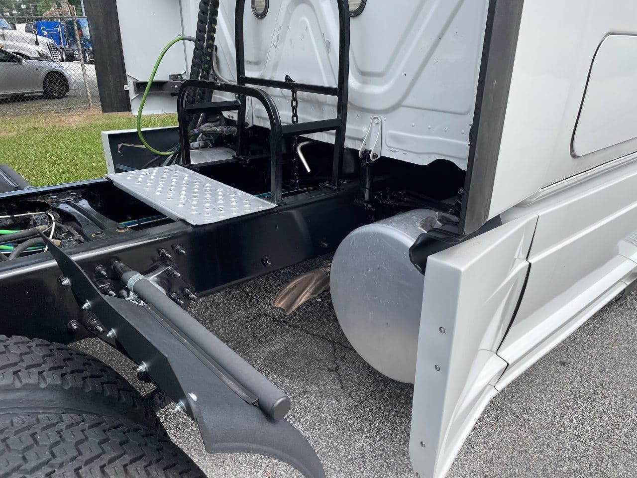 2019 Freightliner Cascadia 126 image 5