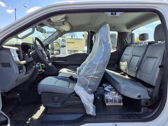 2025 Ford F350 image 15