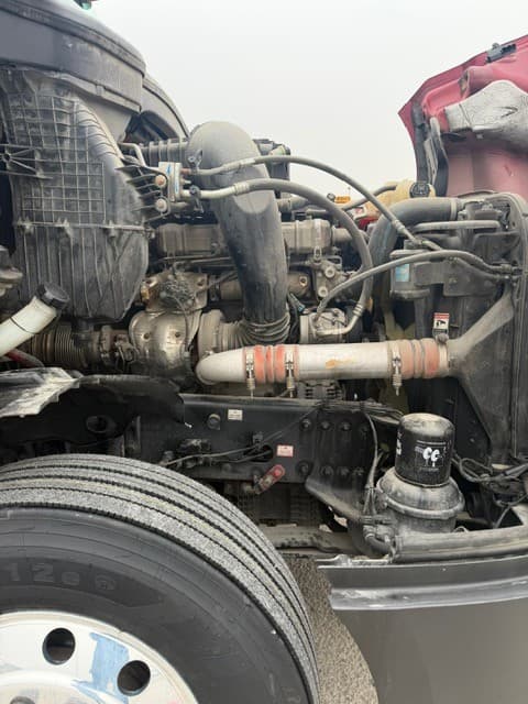 2023 Freightliner Cascadia image 10