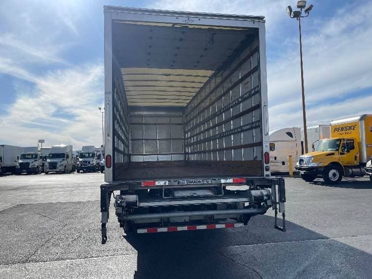 2022 International MV607 Box Truck - 220HP, 6 Speed Automatic, Roll up Door image 8