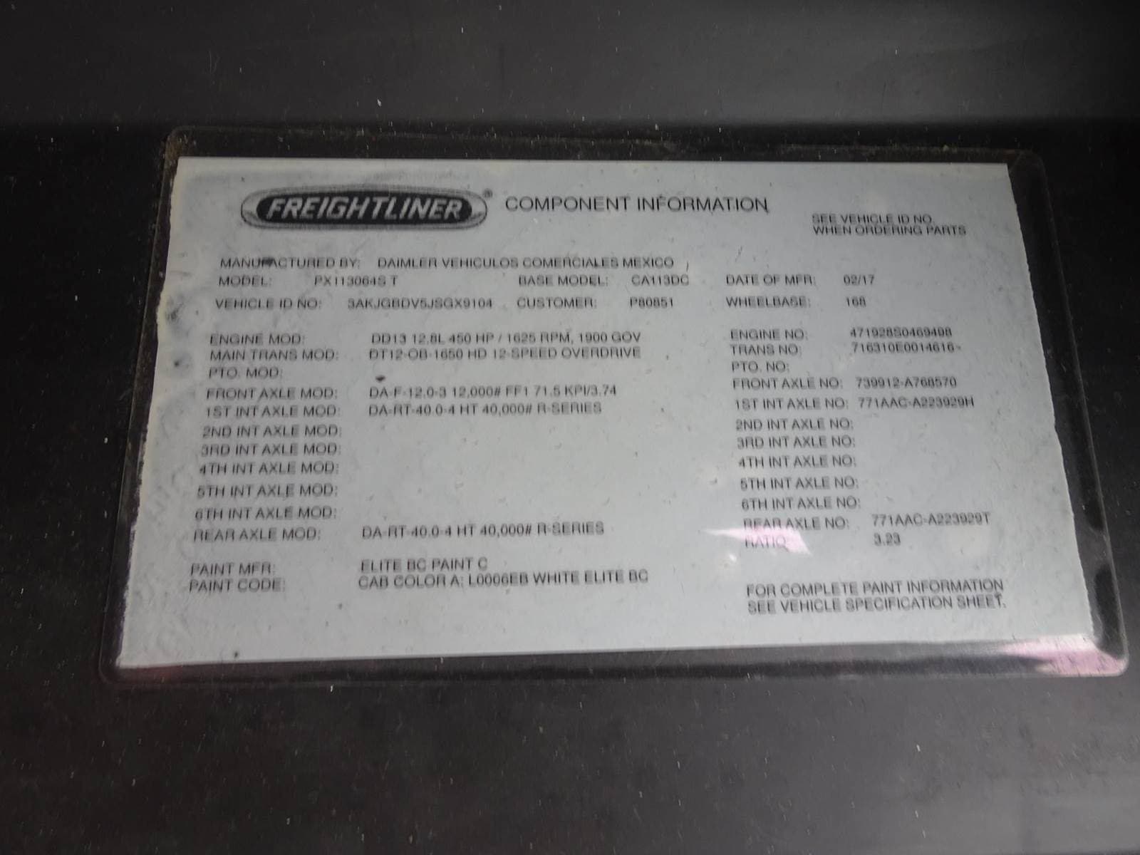 2018 Freightliner Cascadia 113 image 12