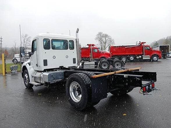 2025 Kenworth T880 image 4