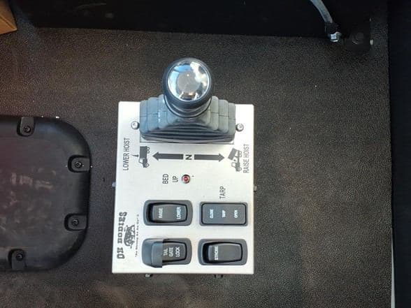 2026 Kenworth T880 image 18