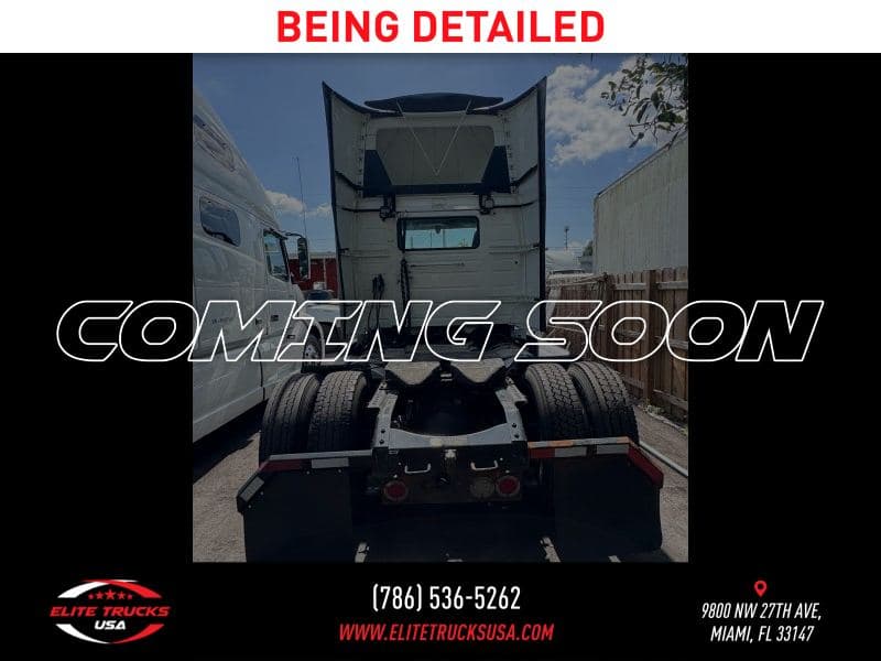 2019 Volvo VNL image 7