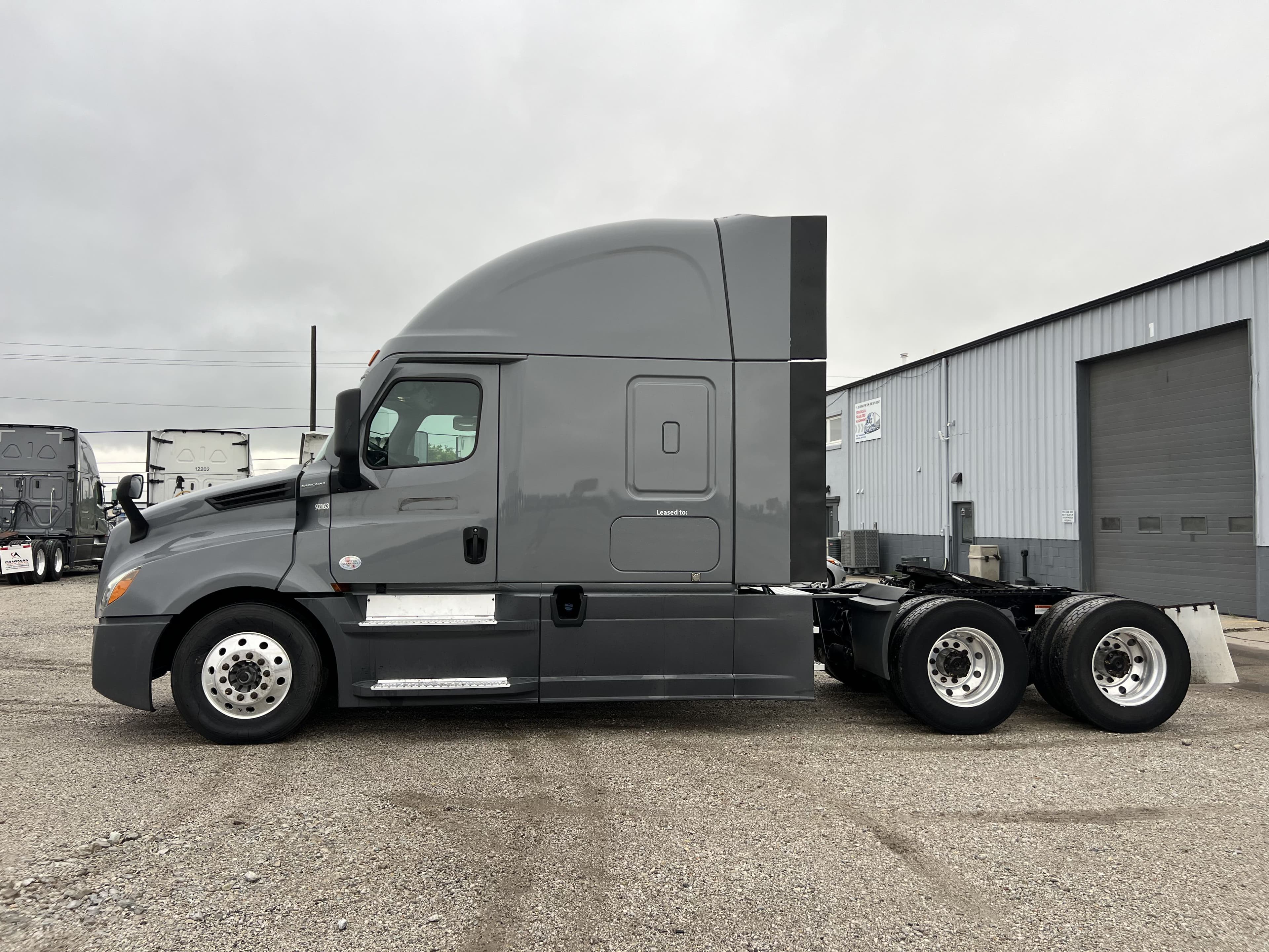 2022 Freightliner Cascadia 126 image 2