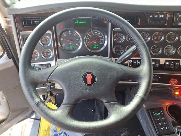 2026 Kenworth W900 image 20