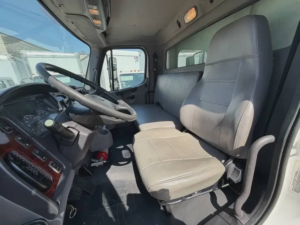 Used 2019 FREIGHTLINER Reefer/Refrigerated Truck - Food Truck, Box Truck - Straight Truck - BUSINESS CLASS M2 106 image 15