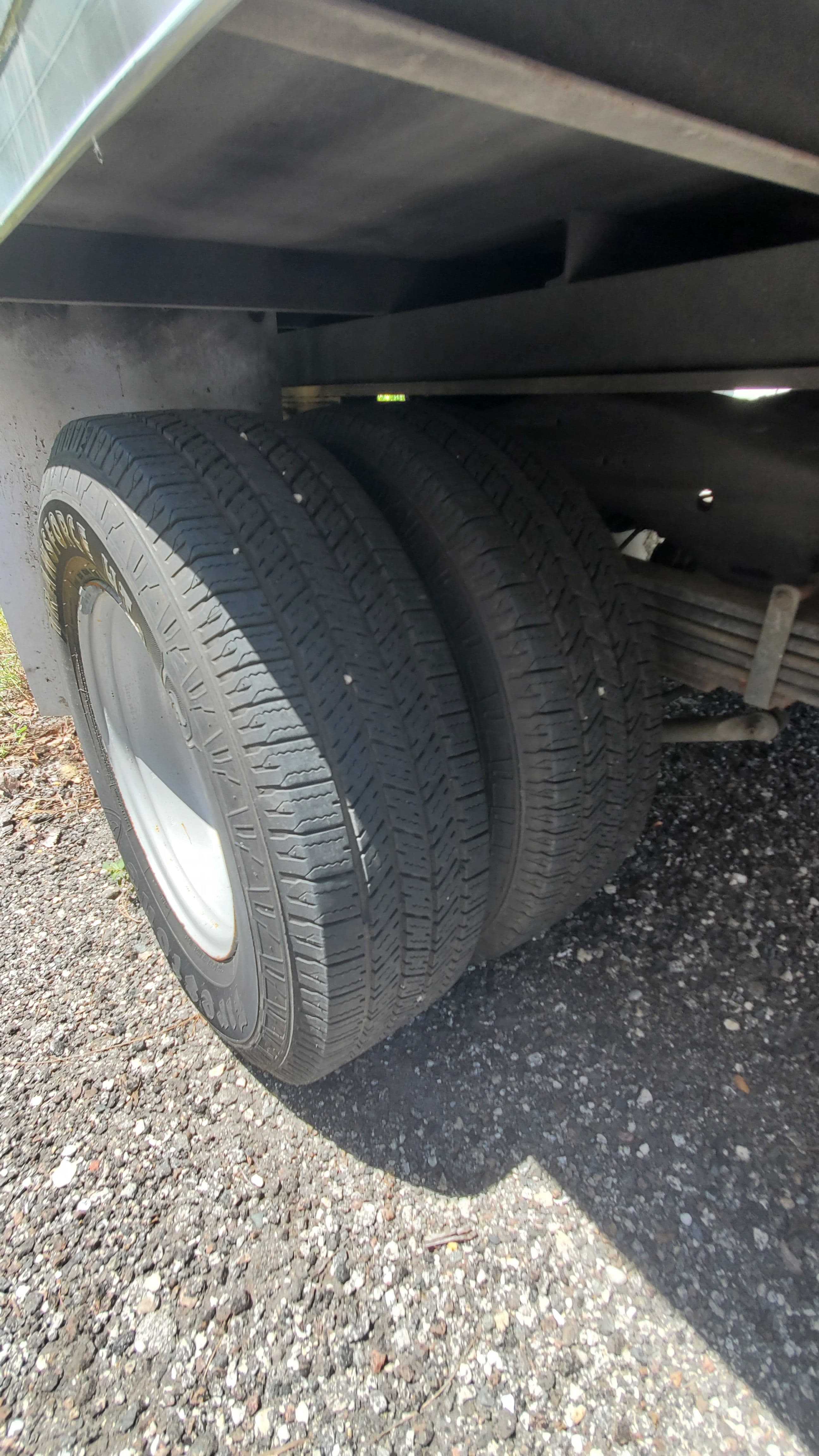 2015 Chevrolet Express image 9