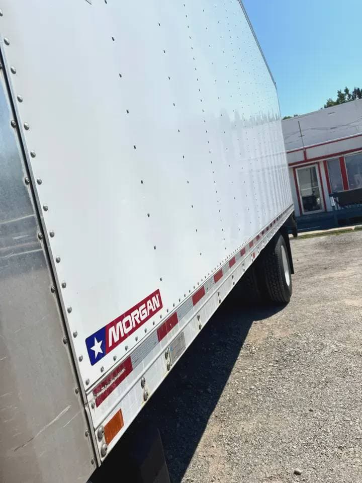 2017 Freightliner M2 image 5