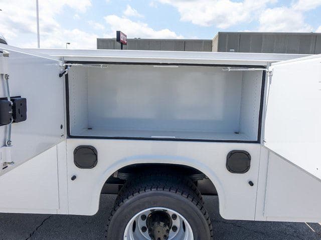 2024 Chevrolet Silverado 4500HD Work Truck image 15