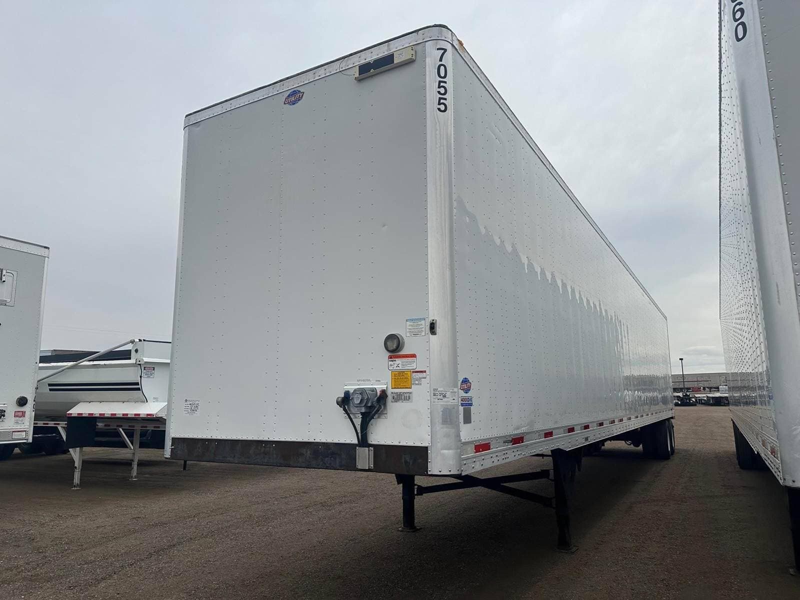 2018 Utility 4000D-X image 1