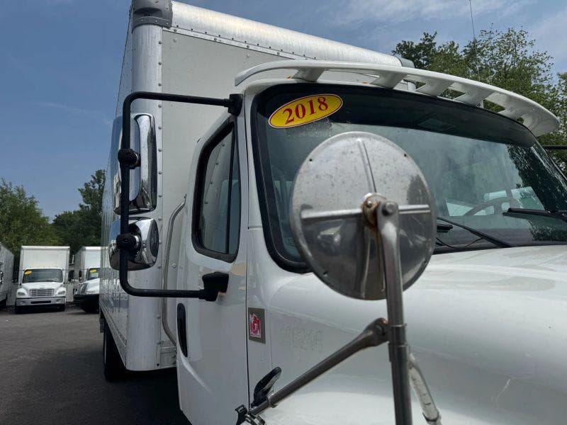 2018 Freightliner Cascadia 125 image 25