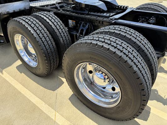 2022 Kenworth T680 image 5