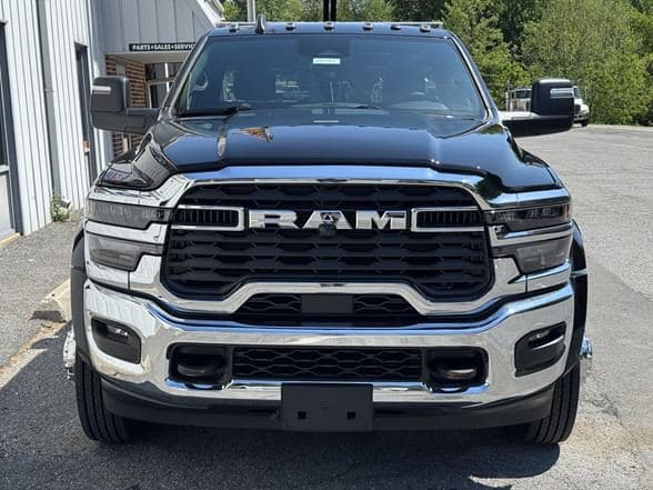 2026 Ram 4500 BIG HORN image 3