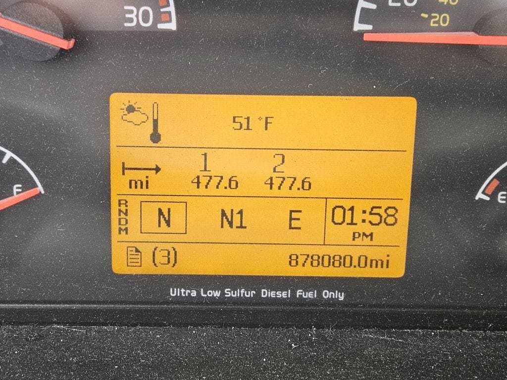 2017 Volvo VNL image 11