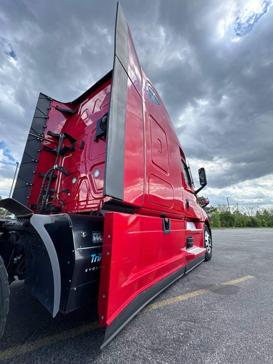 2023 Freightliner Cascadia 126 image 7