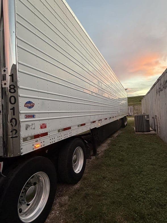 2018 Utility 3000R image 5