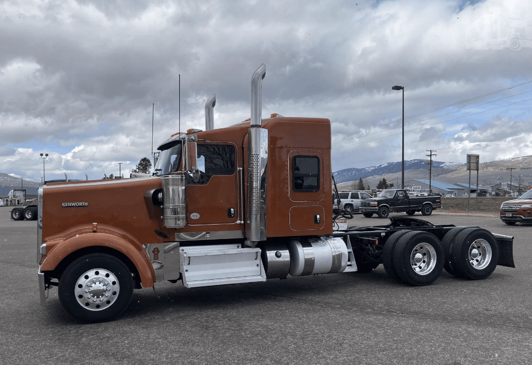 2020 Kenworth W9 Series image 3
