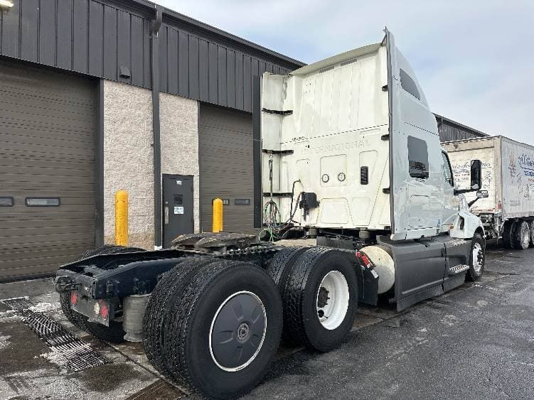 2023 International LT62F image 5