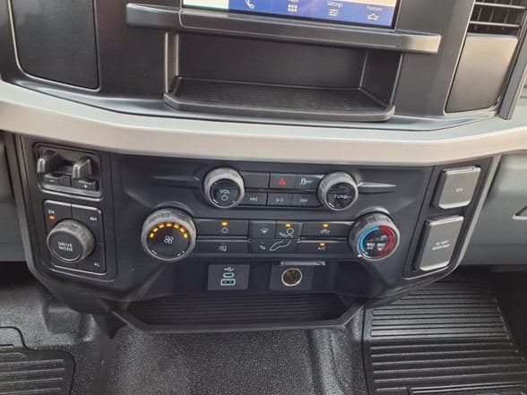 2025 Ford F550 image 15