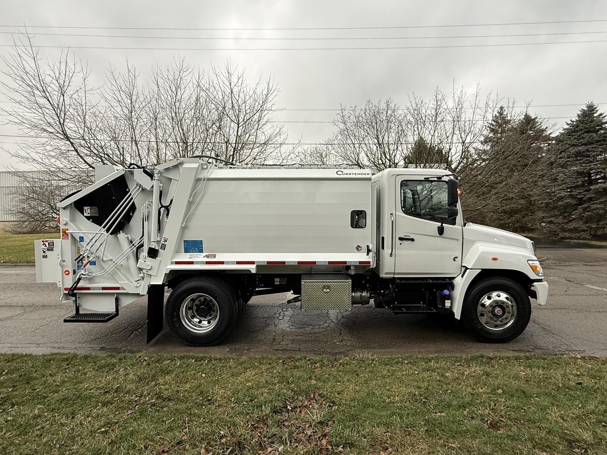 2025 HINO L6 120020 image 2