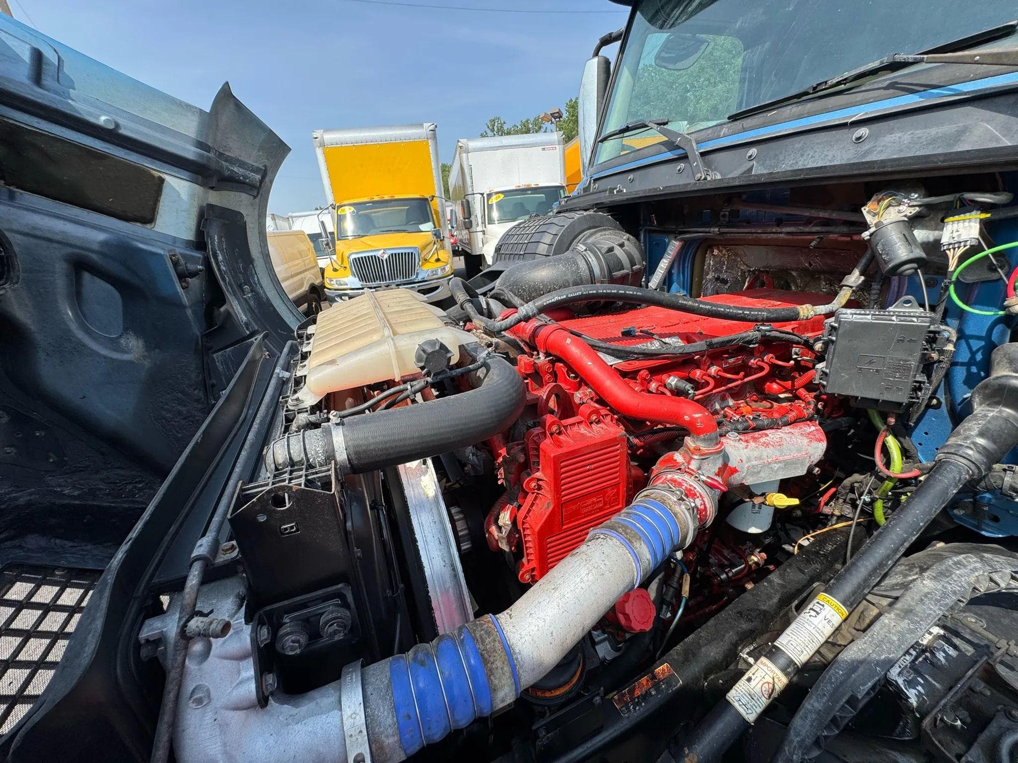 2012 Volvo VNL image 12