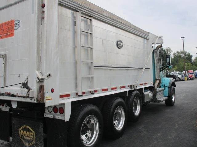 2019 Peterbilt 567 image 3