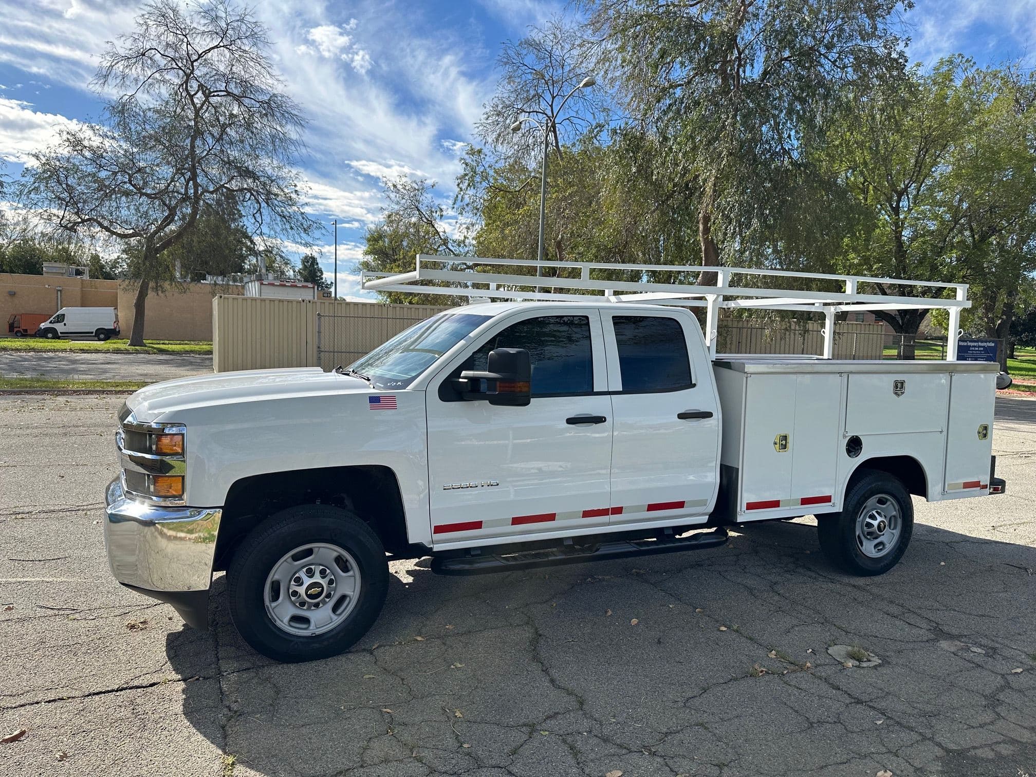 2018 CHEVROLET SILVERADO 2500HD Crew Cab Service Truck 13506 image 7