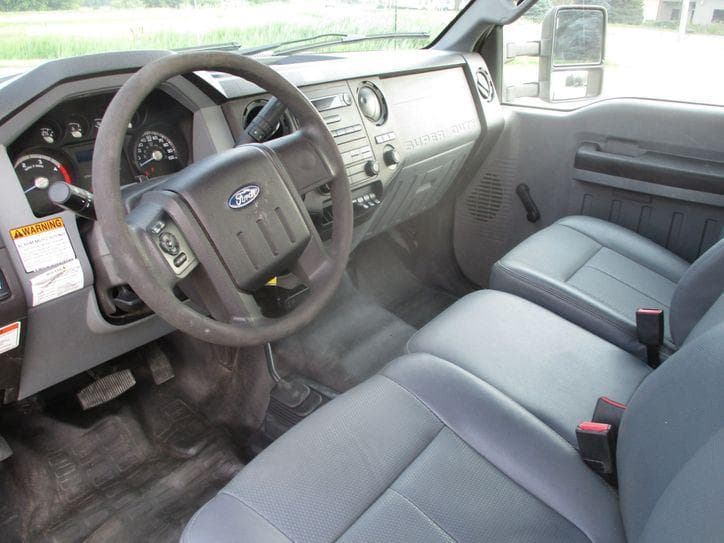 2016 Ford F-550 BUCKET TRUCK 4X4 image 10