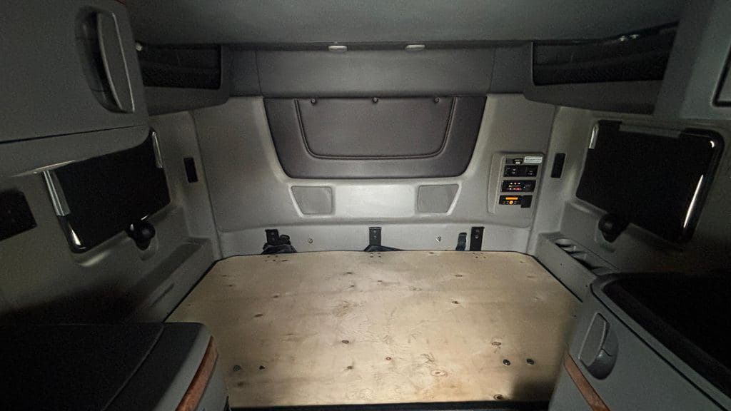 Used 2021 INTERNATIONAL LT625 image 24