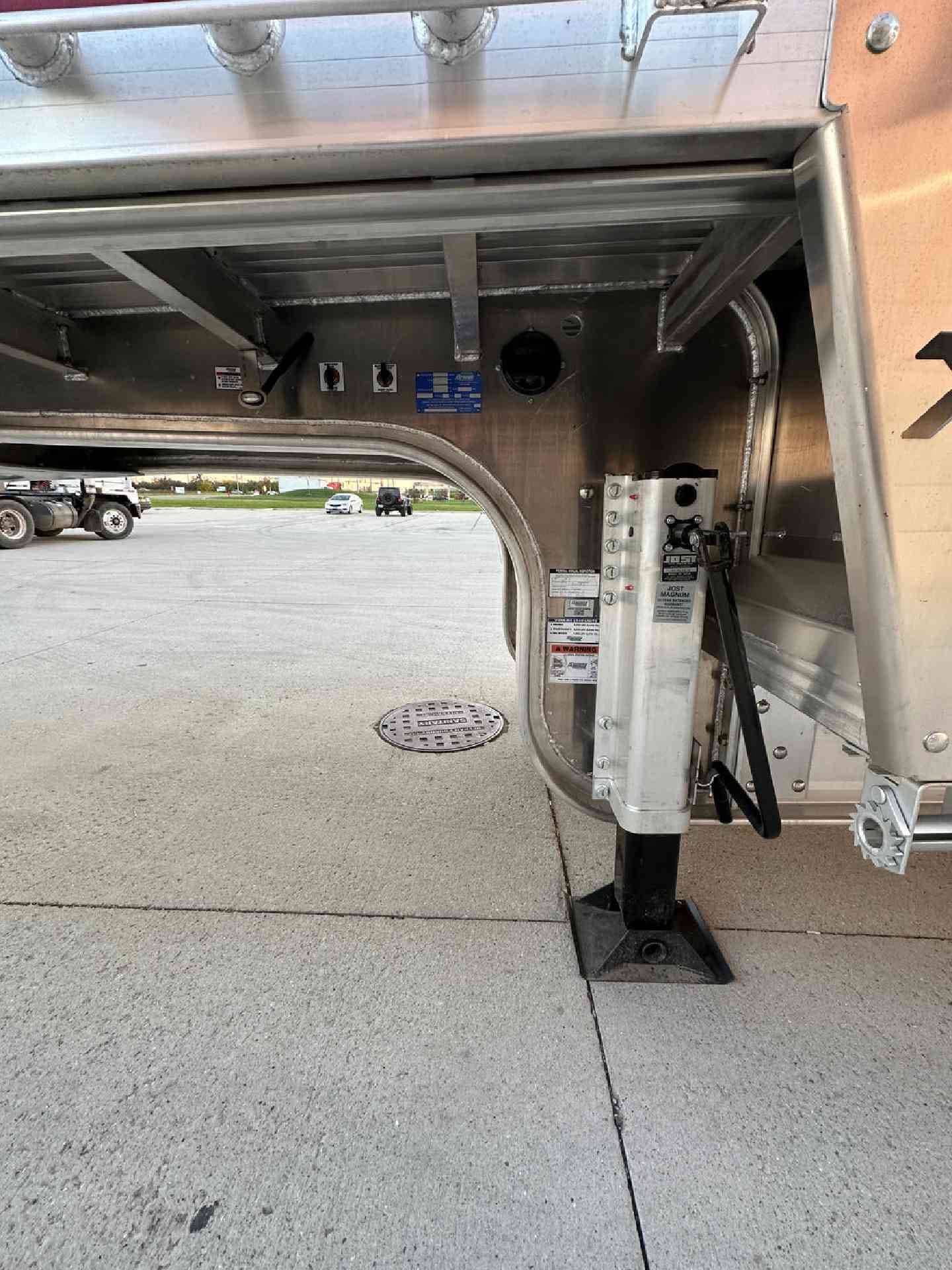 2027 Extreme XS60 Step Deck Low Pro R17.5 image 13